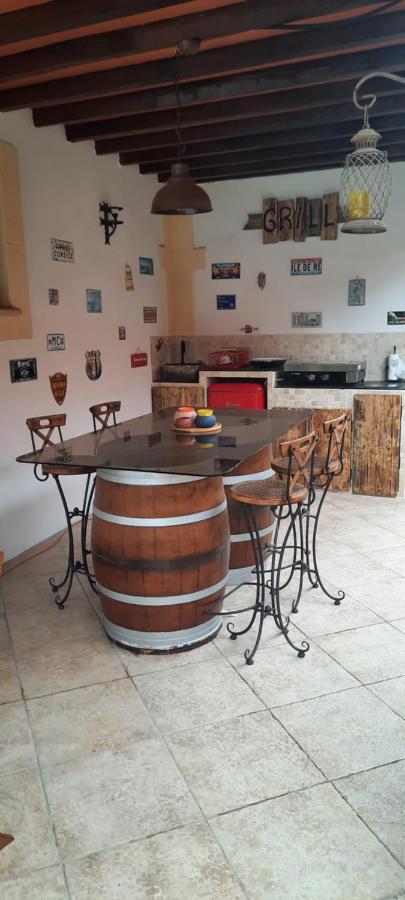 Bed and Breakfast Fenetre Sur Les Alpilles Saint-Martin-de-Crau Exterior foto
